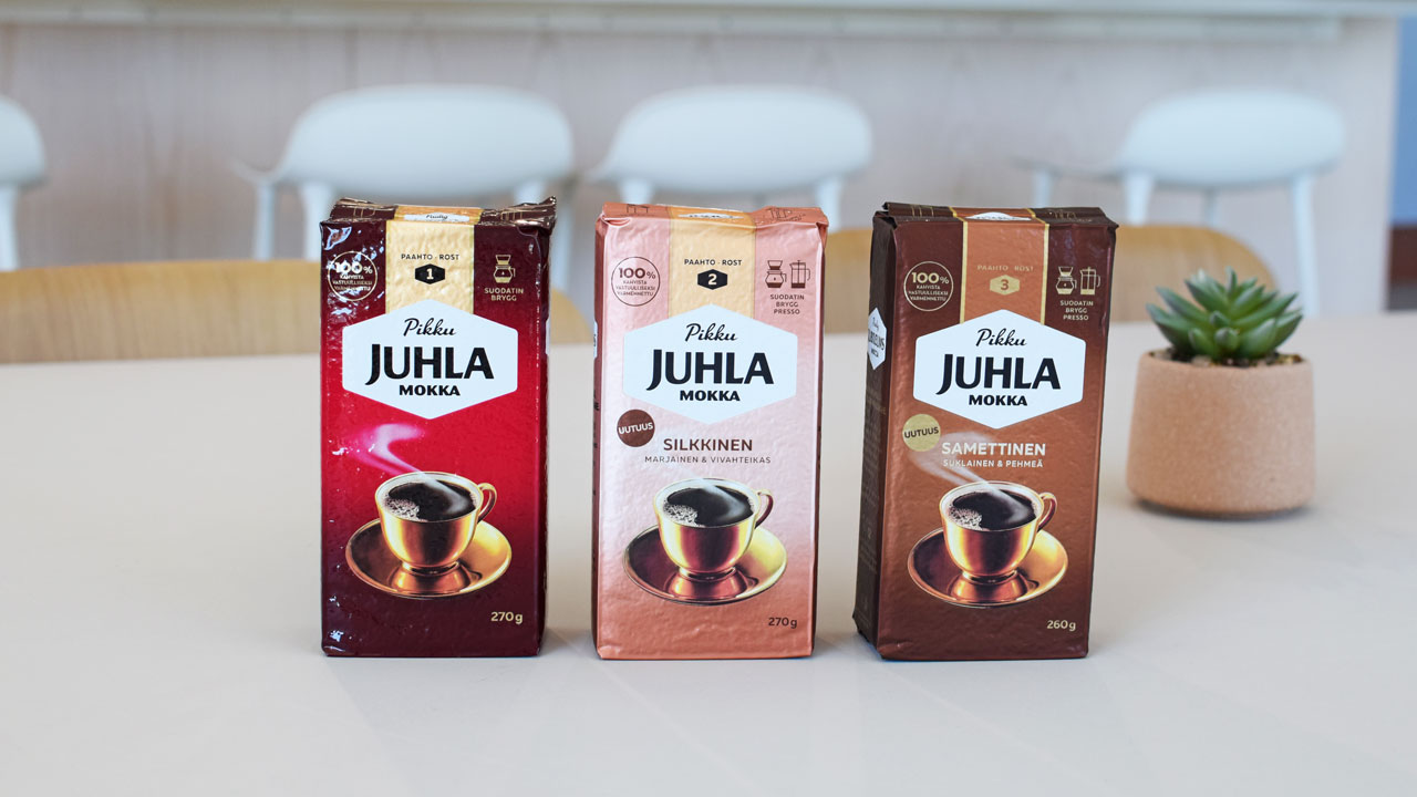 Uutuus Juhla Mokka -pakkaukset ovat pienempiä kuin edeltäjänsä. Samalla lanseerattiin kaksi uutta Juhla Mokka -kahvimakua!